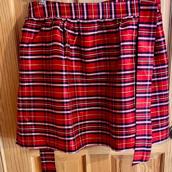 Crown & Ivy Red Plaid Holiday Party Lined New SZ 16 Mini Skirt Side Zip Pockets - Picture 15 of 17